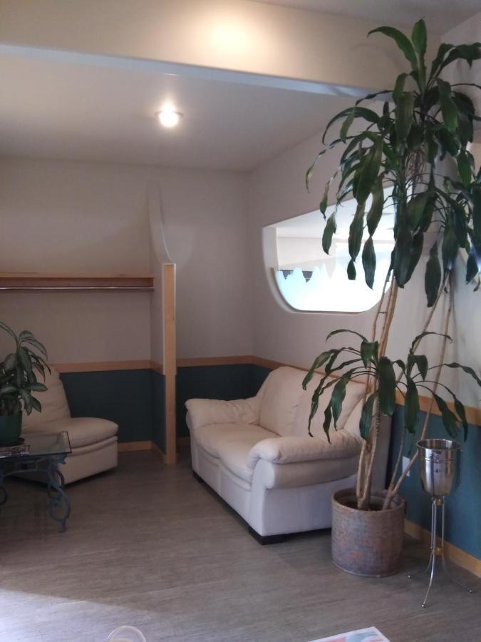 Haida Way Motor Inn Порт Макнейлл Экстерьер фото